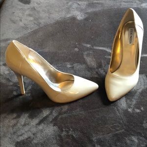 Like new Steve Madden patent leather heels